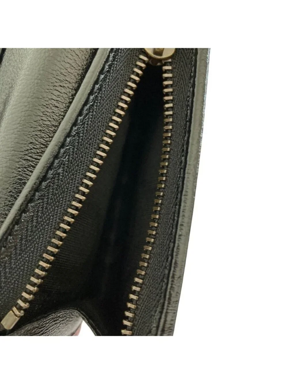 Gucci GG Marmont Quilted Compact Wallet Black - Picture 10 of 13